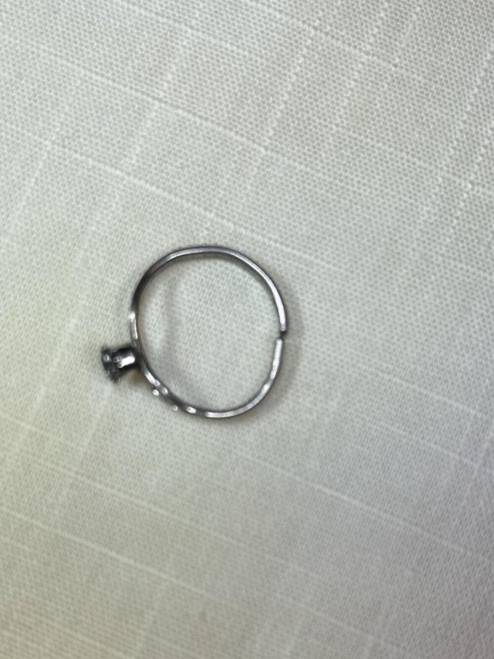 Silver ring - Picture 2 of 2